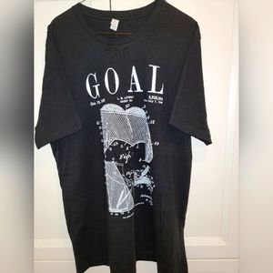 Men's XL hockey net/goal t-shirt.